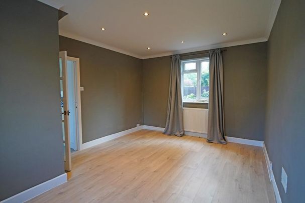 3 bedroom semi-detached house to rent - Photo 1