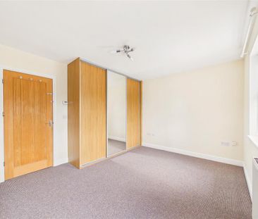 3 bedroom end of terrace house to rent - Photo 6
