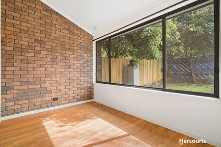 2/44 Carrol Grove, Mount Waverley VIC 3149 - Photo 2