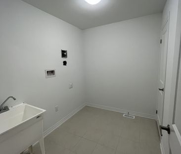 For Lease - 6 Keppel Circle, Brampton, Ontario - Photo 6