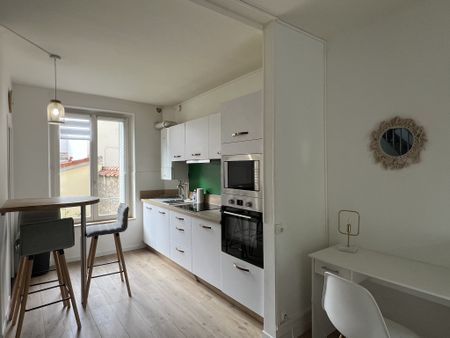 NANCY / QUARTIER HOPITAL CENTRAL : APPARTEMENT T2 DUPLEX MEUBLÉ - Photo 2