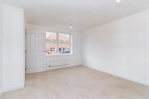 3 bedroom end of terrace house to rent - Photo 1