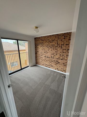 2/11 Ford Street, Queanbeyan NSW 2620 - Townhouse For Rent | Domain - Photo 4
