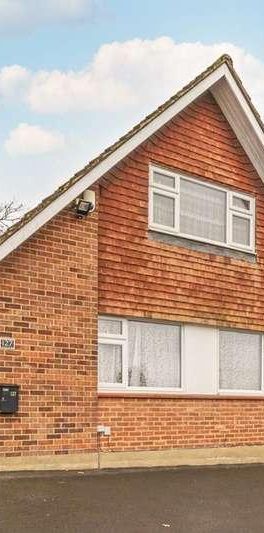 Malden Road, Cheam, SM3 - Photo 2