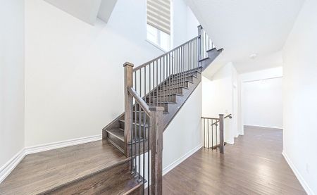 For Lease - 1041 Suddard Avenue, Oshawa, Ontario - Photo 4