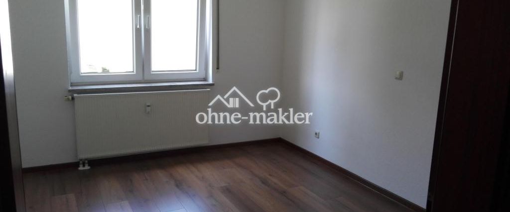 Ihr neues Zuhause - gepflegte 2Z-Wohnung im Grünen mit EBK, Balkon, Keller und TG-Stellplatz - Photo 1
