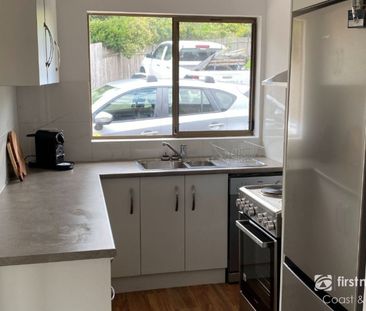 Fully Furnished Villa with Ocean & Mountain Views - Photo 5