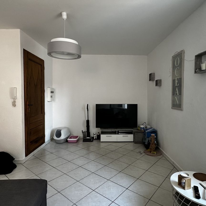 Location Appartement 2 pièces 44m² MARTIGUES 13500 - Photo 1