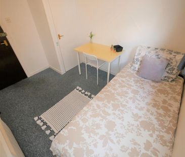 The Mount, Bournemouth, BH1 - Photo 1