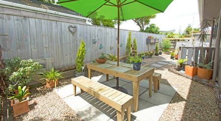 Sunny Home in Manly - Photo 5