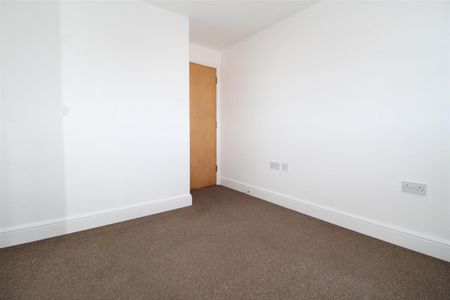 1 Bedroom Apartment To Let - Photo 2