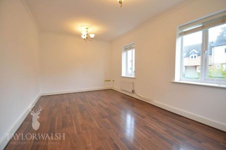 5 bedroom terraced house to rent - Photo 5