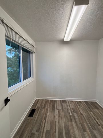 For Lease - 1084 Eadie Road, Russell, Ontario - Photo 2