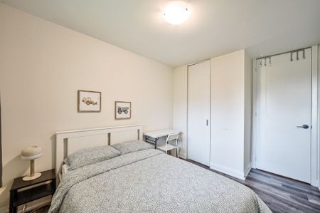 For Lease - 50 Axsmith Crescent, Toronto, Ontario - Photo 4