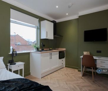 Studio to rent - Photo 4