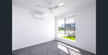 Welcome to Your New Home in the Beautiful Palmview! - Photo 5