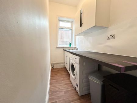 1 bedroom ground floor flat to rent - Photo 4