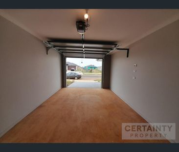 61 Tower St, Thornhill Park, Vic 3335 - Photo 2