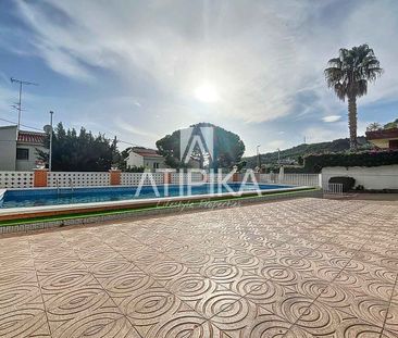 Piso en alquiler temporal con parking y vistas al mar en El Poal, C... - Photo 1