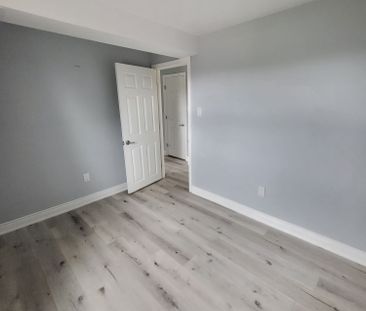 For Lease - 531 Essa Road Unit# 1, Barrie, Ontario - Photo 2