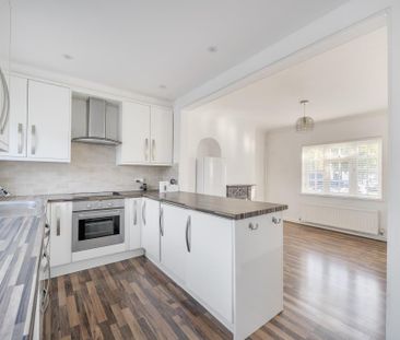 3 bedroom detached house to rent - Photo 6