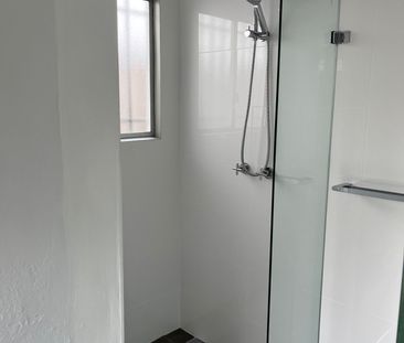 Charming 2-Bedroom House in the Heart of Erskineville - Photo 5