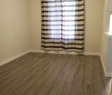 For Lease - 924 Georgetown Drive, London North, Ontario - Photo 2