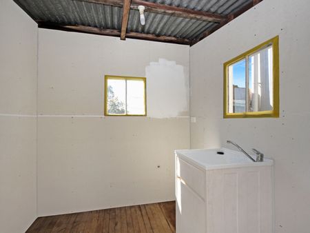 Fully Renovated Charmer in Prime Central Ipswich Location - Photo 5