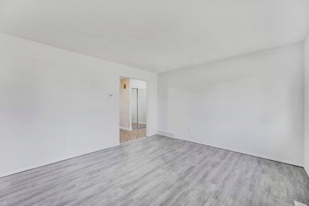 For Lease - 17 Maplestone Avenue, Sarnia, Ontario - Photo 2