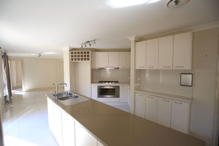 MAKE A STATEMENT - Photo 2