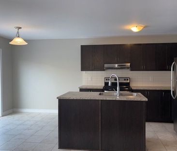 For Lease - 29 Fallengale Crescent, Kanata, Ontario - Photo 5