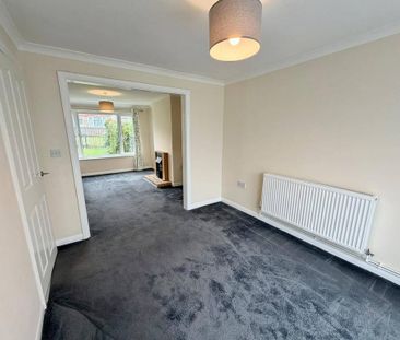 3 bedroom end of terrace house to rent - Photo 1