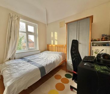 3 Bedroom Semi Detached To Let - Photo 4