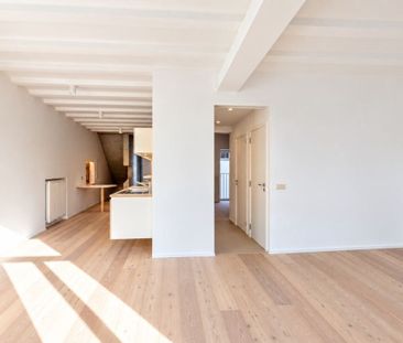Appartement te huur in Brussel voor € 1.500 met 1 slaapkamer - Photo 3