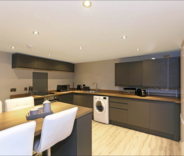 Silver Royd Hill (room 4), Armley, Leeds - Photo 1