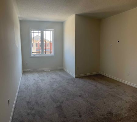 For Lease - 25 HUNTSWORTH Avenue, Thorold, Ontario - Photo 2