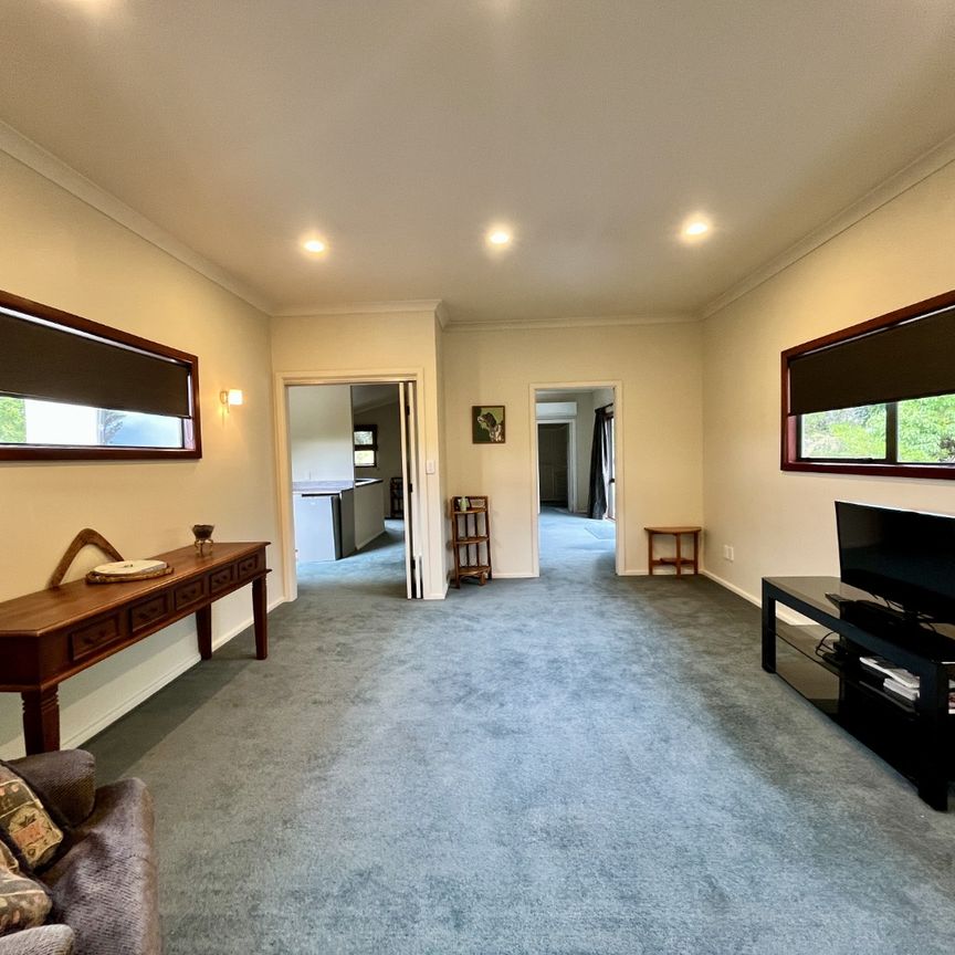 Raureka, 4 bedrooms - Photo 1