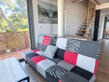 Location Appartement 4 pièces 104m² SETE 34200 - Photo 2