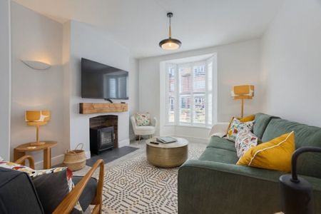 3 Bed Terraced House, Pathfinder Terrace, TA6 - Photo 2