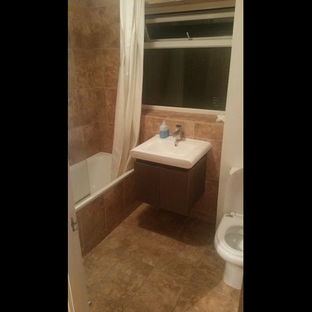 1 Bed Flat, Kenton Road, HA3 - Photo 4