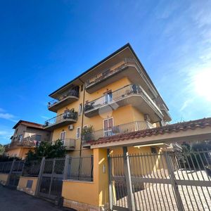 Trilocale in affitto - Photo 2
