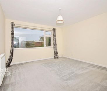 3 bedroom detached bungalow to rent - Photo 5