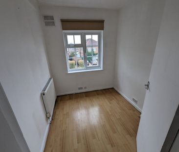 3 Bed Detached House, David Grove, NG9 - Photo 3