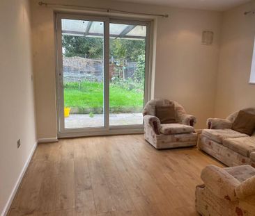 3 bedroom flat to rent - Photo 1