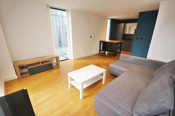 The Quays, Salford, M50 - Photo 1