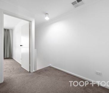 Renovated Secluded Townhouse in Maylands - Photo 1