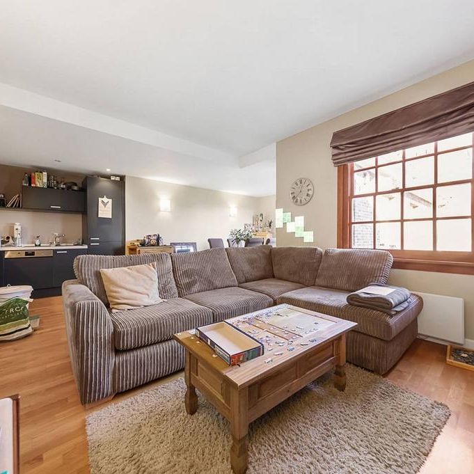 2 bedroom flat to rent - Photo 1