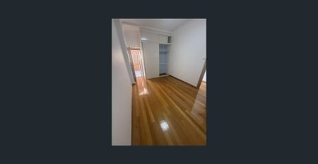 Neat Two Bedrooms Unit in the vibrant heart of Marrickville - Photo 2
