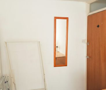 Room in a Shared House, Burgos Grove, SE10 - Photo 6