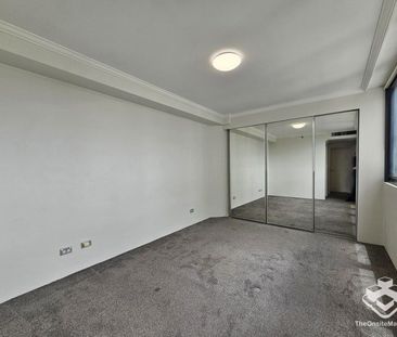 Spacious 2 bedroom 2 bathroom apartment in Chatswood CBD - Photo 3